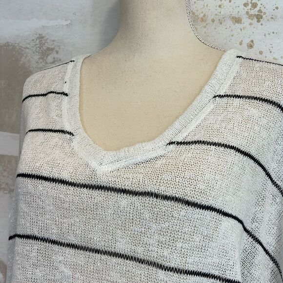 Striped Cropped Boutique V-Neck Lightweight Sweater - Picture 2 of 4